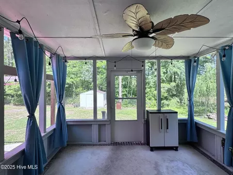 Exterior - 105 Sunset Ct, Hampstead, NC 28443 photo 1 of 3