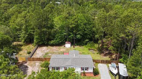View/Area - 105 Sunset Ct, Hampstead, NC 28443 photo 1 of 4