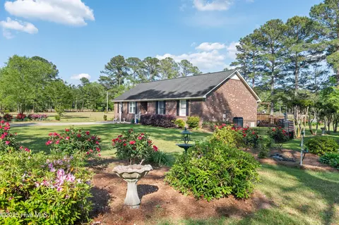 7864 Jill St, Linden, NC 28356