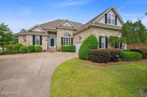 304 Island Cove Ct, Winnabow, NC 28479