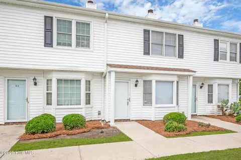 3262 Landmark St #E-2, Greenville, NC 27834