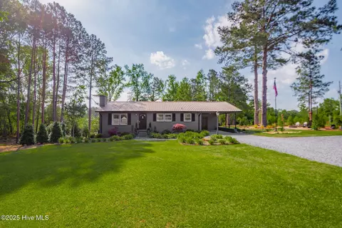 229 Rays Bridge Rd, Whispering Pines, NC 28327