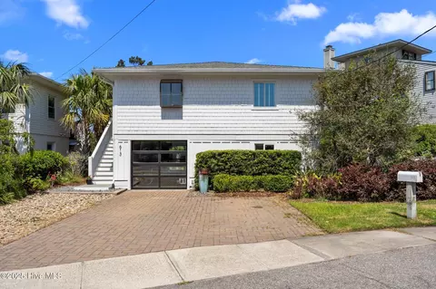 613 N Channel Dr, Wrightsville Beach, NC 28480