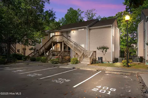 406 Forest Park Rd #D 201, Wilmington, NC 28409
