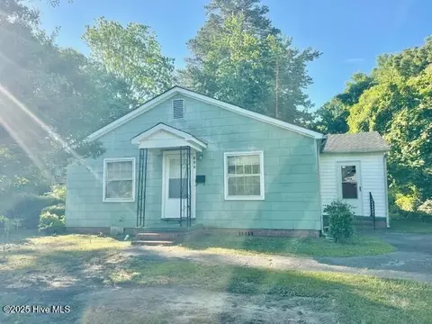 618 Daughety Rd, Kinston, NC 28501