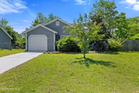 614 Mourning Dove Ln, Newport, NC 28570