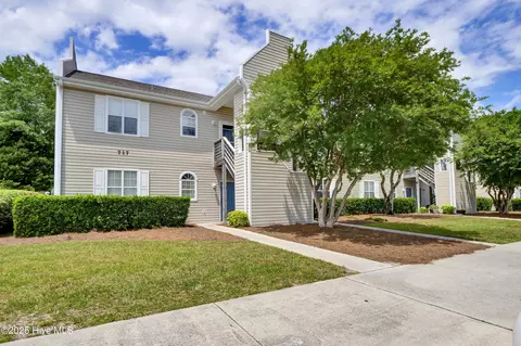 717 Bragg Dr #B, Wilmington, NC 28412