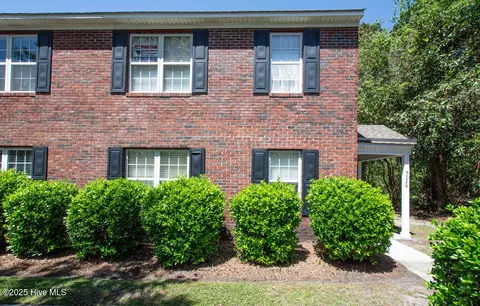 5126 Lamppost Cir, Wilmington, NC 28403