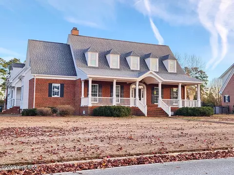 109 Foxcroft Ln, Winterville, NC 28590