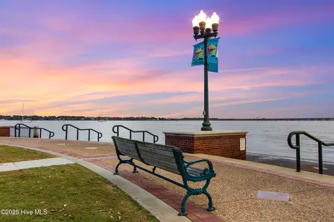 View/Area - 140 E Ag Dr, New Bern, NC 28562 photo 5 of 6