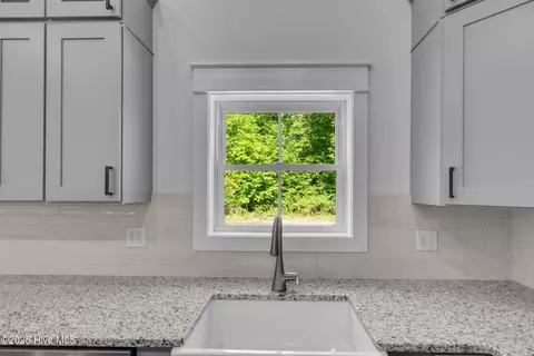 Kitchen - 140 E Ag Dr, New Bern, NC 28562 photo 4 of 4