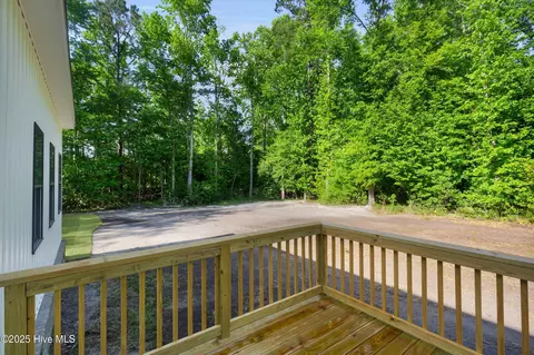 Exterior - 140 E Ag Dr, New Bern, NC 28562 photo 3 of 10