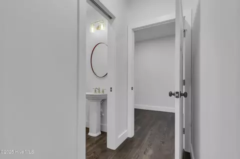 Entry Way - 140 E Ag Dr, New Bern, NC 28562 photo 1 of 5
