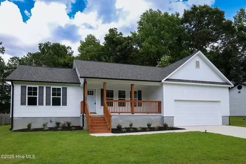229 Spring Dr, Jacksonville, NC 28540