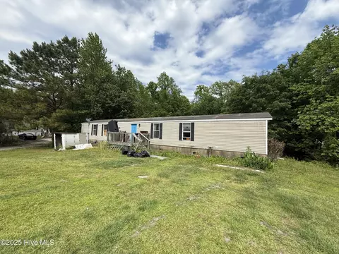 141 Blue Heron Rd, Hubert, NC 28539