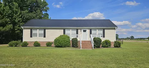 1970 Old Raleigh Rd, Clinton, NC 28328