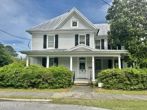 214 N Front St, Hertford, NC 27944