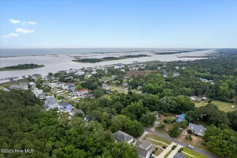 233 Loder Ave, Wilmington, NC 28409 photo 2
