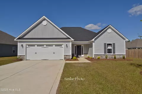 746 Regiment Rd, Jacksonville, NC 28546
