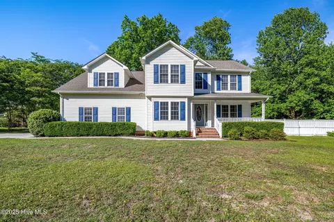 180 Middleton Pl, Sneads Ferry, NC 28460