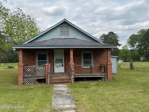 1012 E Mlk Blvd, Roseboro, NC 28382