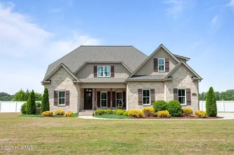 2551 Grover Hardee Rd, Greenville, NC 27858
