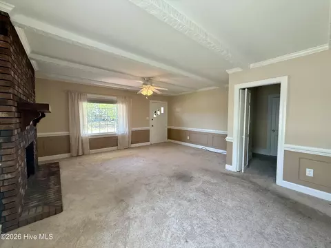 Living - 3773 Bear Grass Rd, Williamston, NC 27892 photo 2 of 5