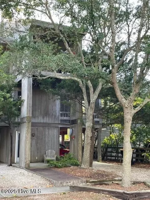 307 N Channel Dr, Wrightsville Beach, NC 28480
