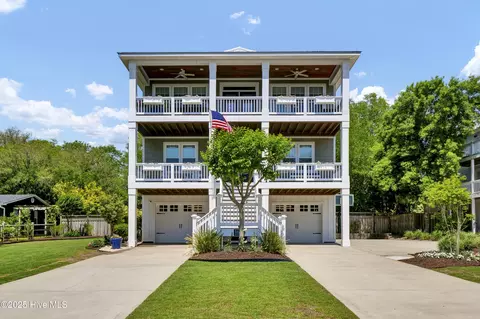 1656 Kings Landing Rd, Hampstead, NC 28443