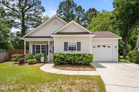 6802 Buckhurst Ct, Wilmington, NC 28411