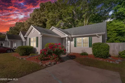 100 Sycamore Ln, Elizabeth City, NC 27909