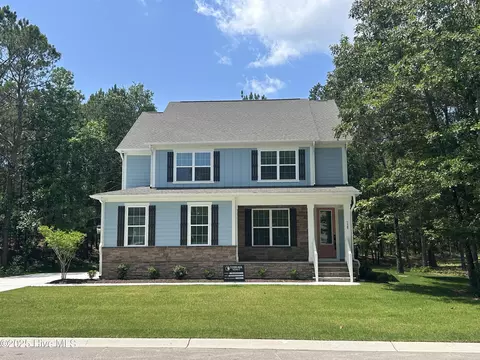 738 Hollybriar Loop Rd SE, Bolivia, NC 28422