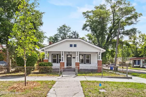 21 S 13th St, Wilmington, NC 28401