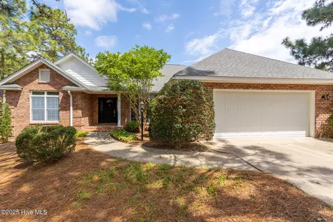 8 Pinebrook Dr, Pinehurst, NC 28374
