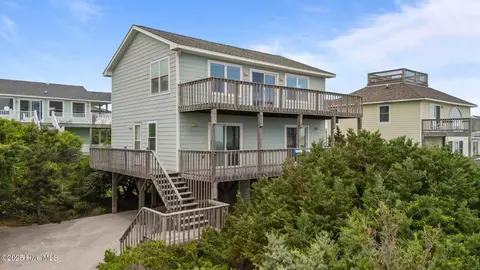 1004 Ocean Dr, Emerald Isle, NC 28594