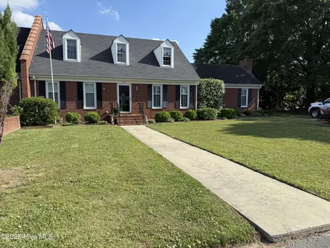 2210 Nash Pl N, Wilson, NC 27896