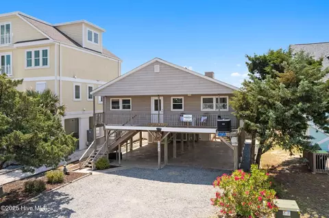 1081 Ocean Blvd W, Holden Beach, NC 28462