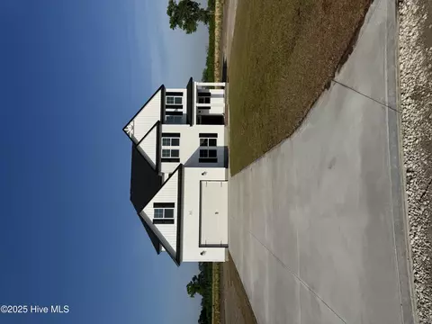 341 Redd Beck Ln, Maysville, NC 28555