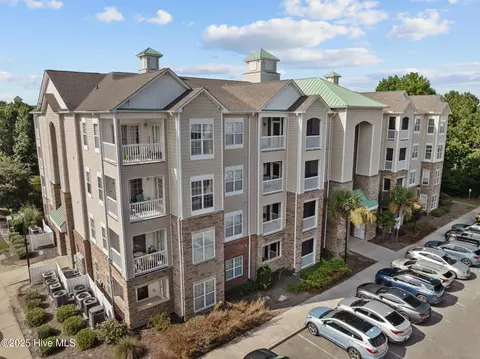 200 Gateway Condos Dr #214, Surf City, NC 28445