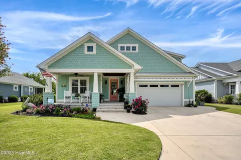 1007 Softwind Way, Southport, NC 28461
