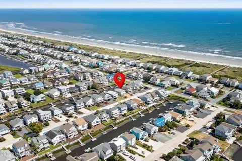 427 Sailfish St, Sunset Beach, NC 28468
