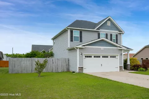 1232 Teakwood Dr, Greenville, NC 27834