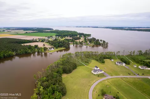 465 Pointe Vista Dr, Elizabeth City, NC 27909