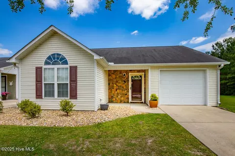 4304 Elizabeth Ave, New Bern, NC 28562