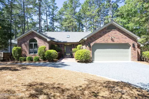 30 Live Oak Ln, Pinehurst, NC 28374