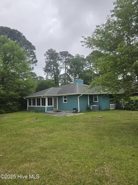4 Cleek Ct, Carolina Shores, NC 28467