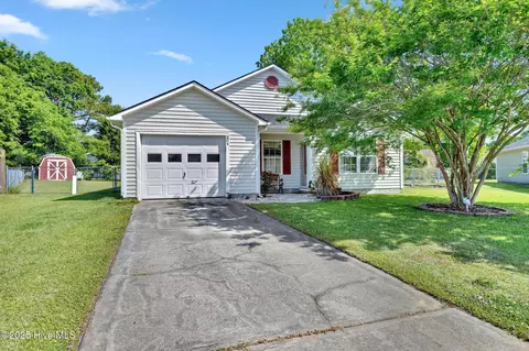 304 Benjamin Ct, Jacksonville, NC 28540