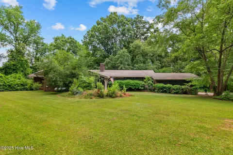 147 Mcmillan Ave, Wallace, NC 28466