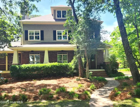 725 Squire Ln, Wilmington, NC 28411