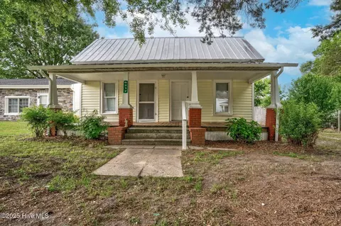 6217 Deans St, Bailey, NC 27807